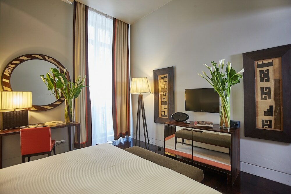 Фото Sina The Gray