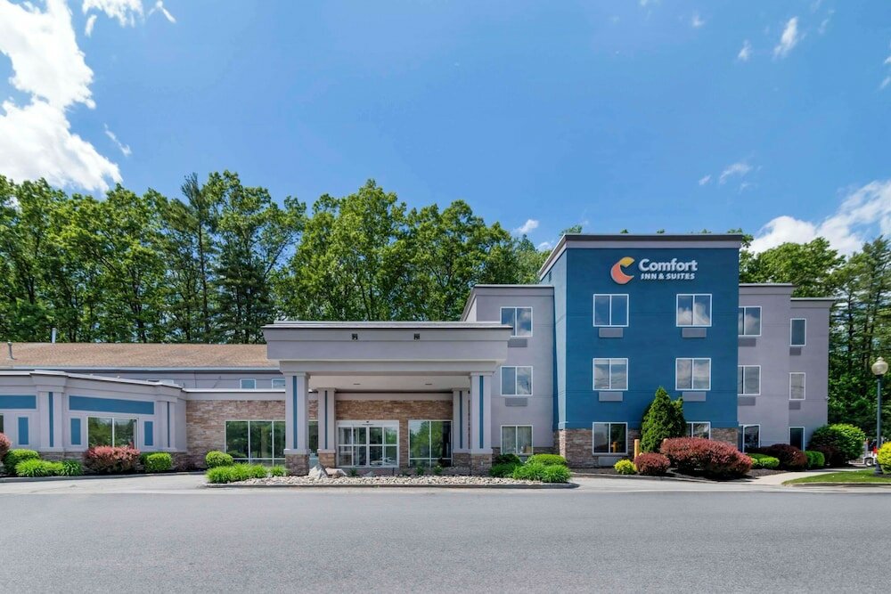 Фото Comfort Inn & Suites