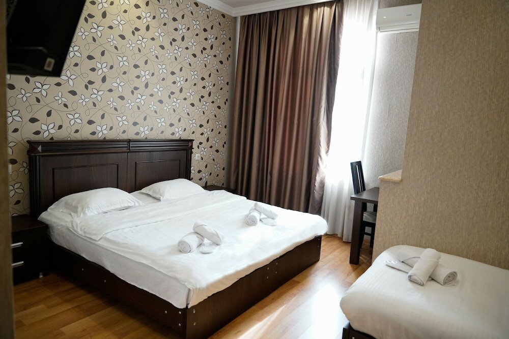 Фото Отель Monopoli Кутаиси