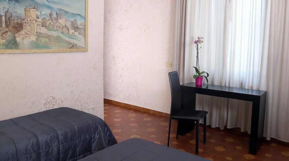 Фото Roma Room Hotel