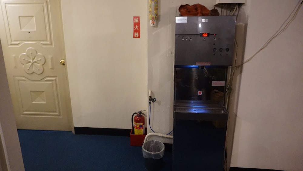 Фото Chian Huei Business Hotel