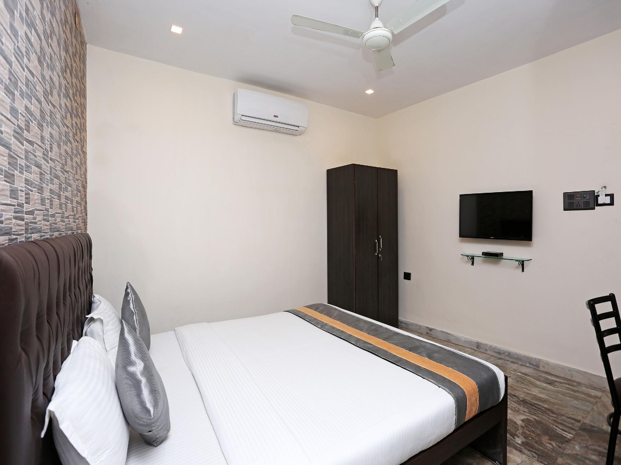 Фото Oyo 5048 Church View