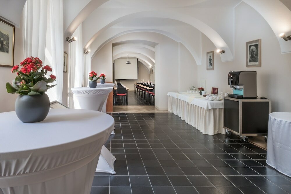 Фото Hotel Leonardo & Bookquet