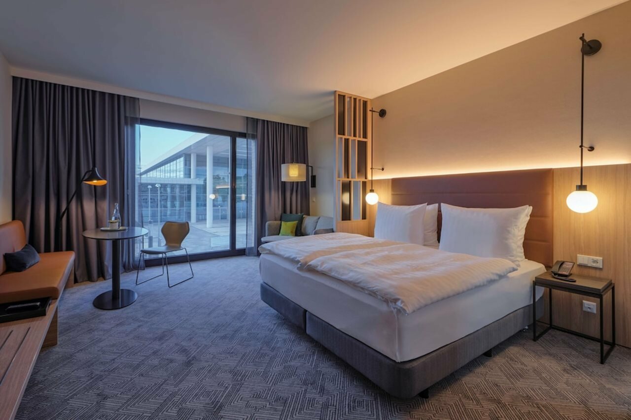 Фото Adina Apartment Hotel Cologne