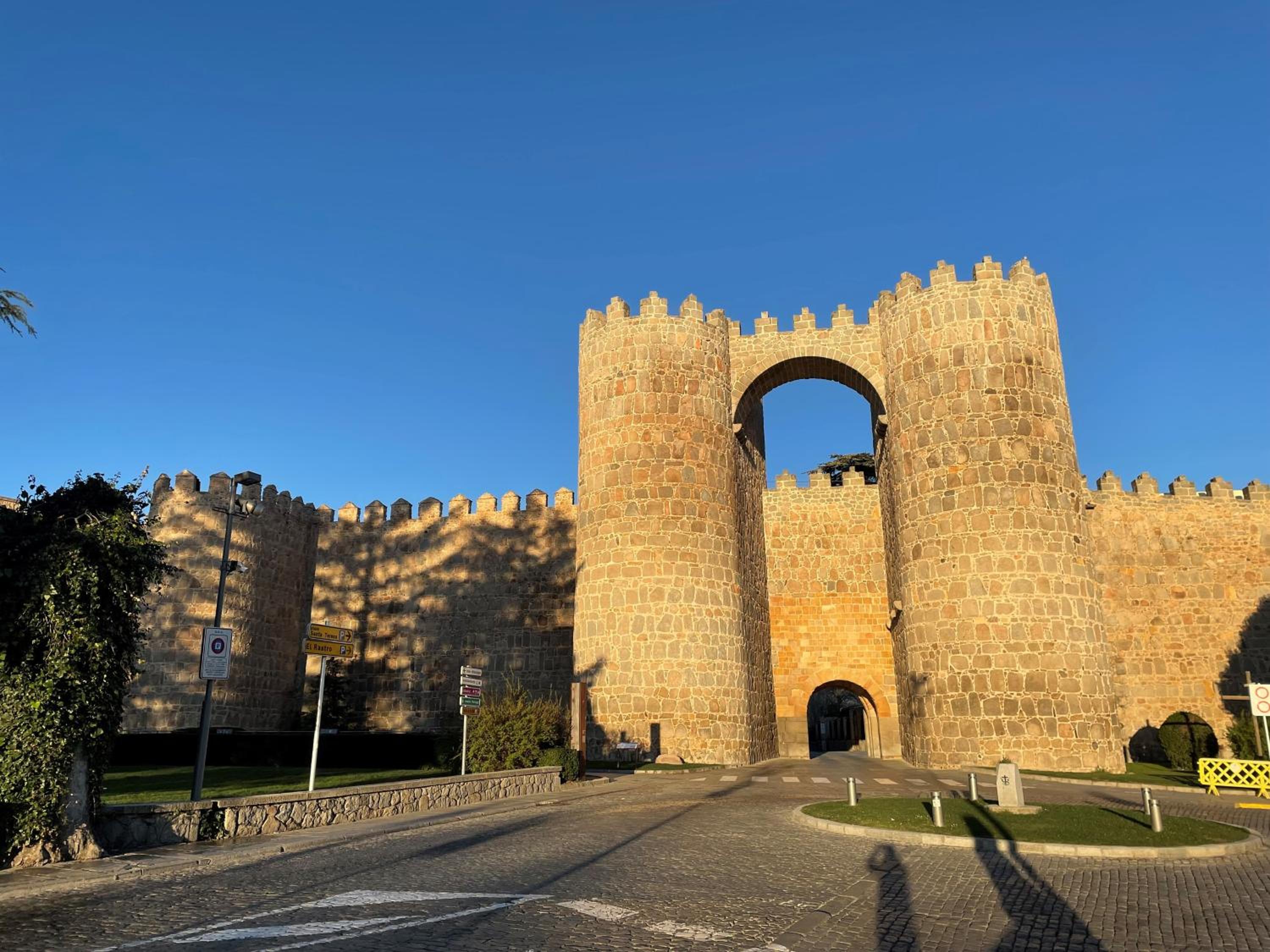 Фото Hotel Arco San Vicente