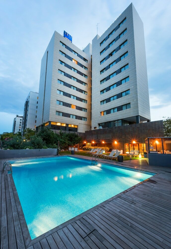 Фото отеля 1