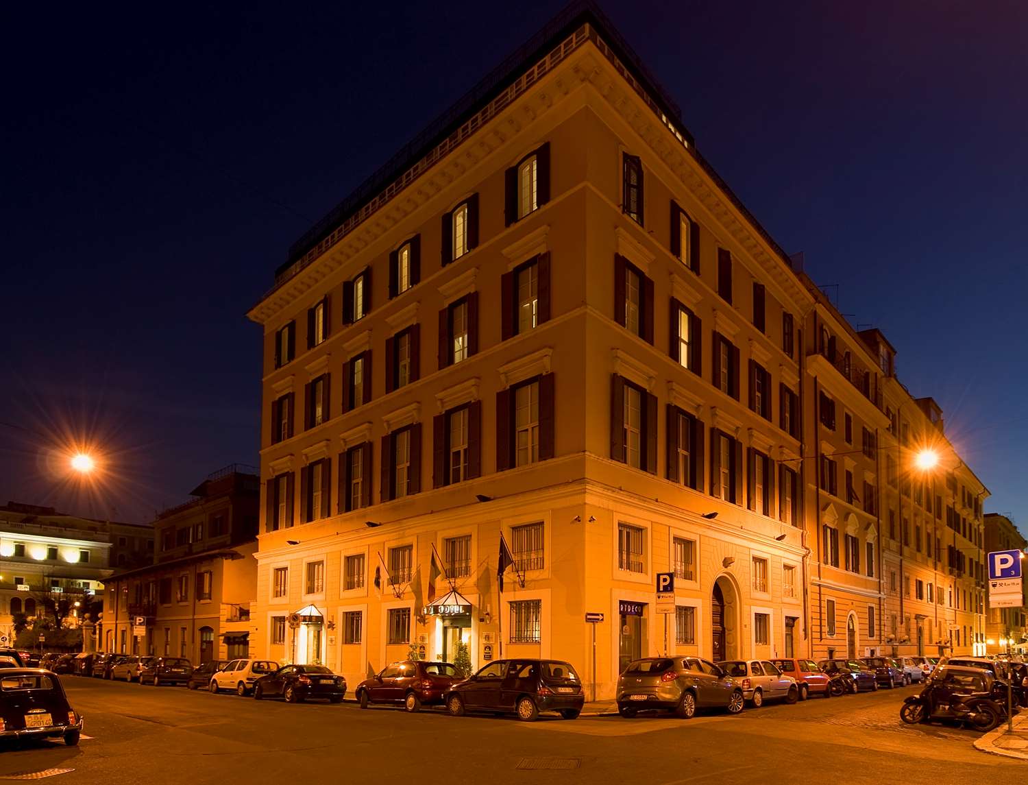 Фото отеля 1