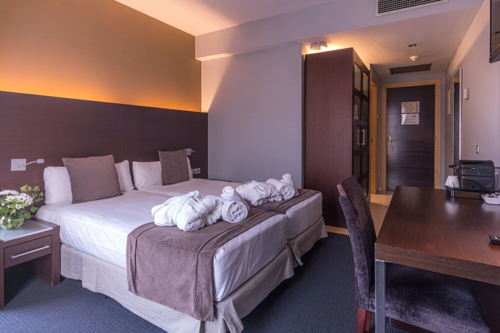 Фото Hotel Madanis