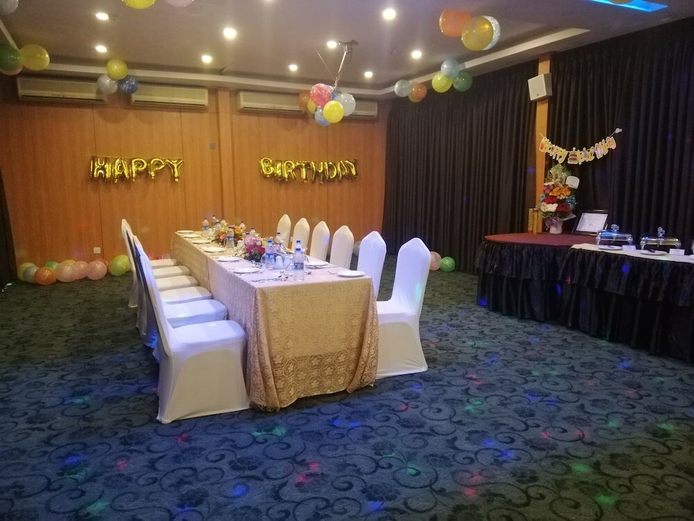 Фото Days Hotel Dhaka Baridhara