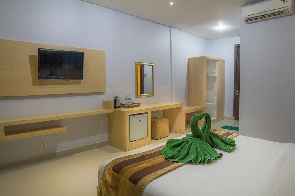 Фото Bakung Beach Resort