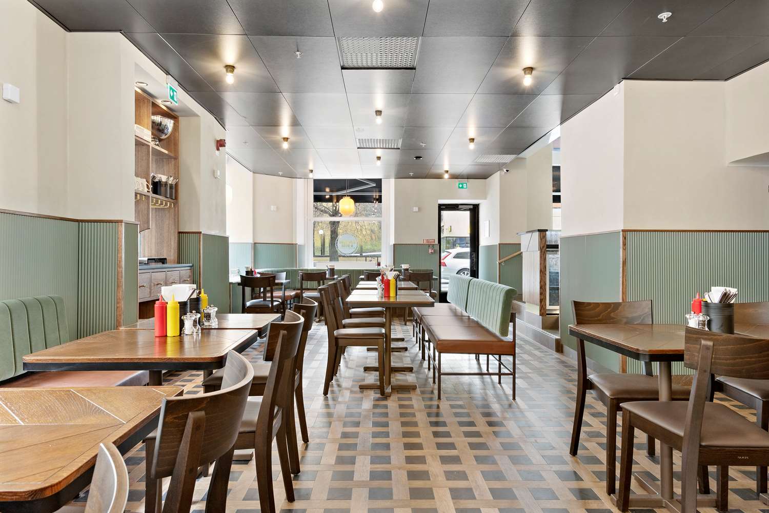 Фото Best Western Hotel at 108