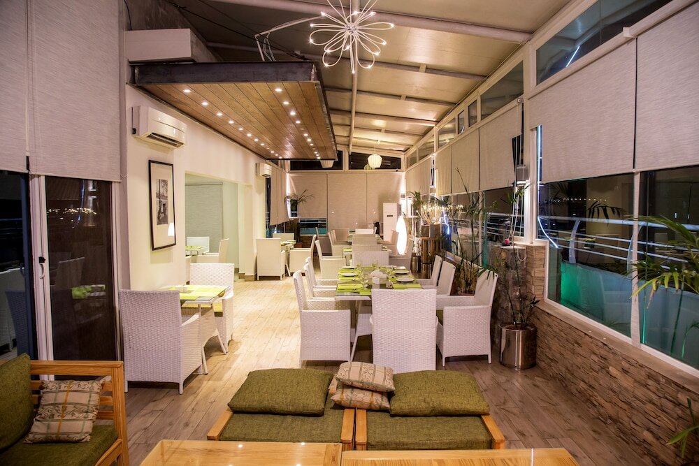 Фото Grand Islamabad Hotel