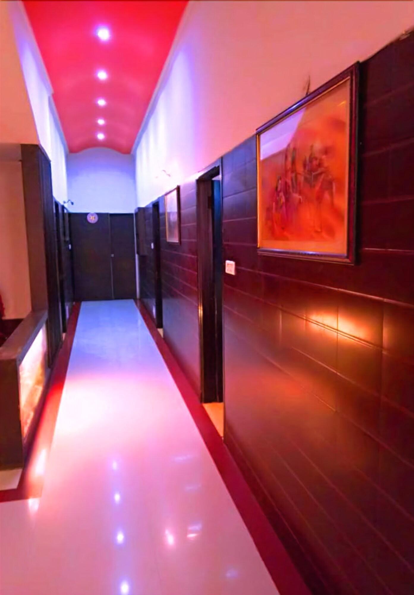 Фото Hotel Krishna Residency