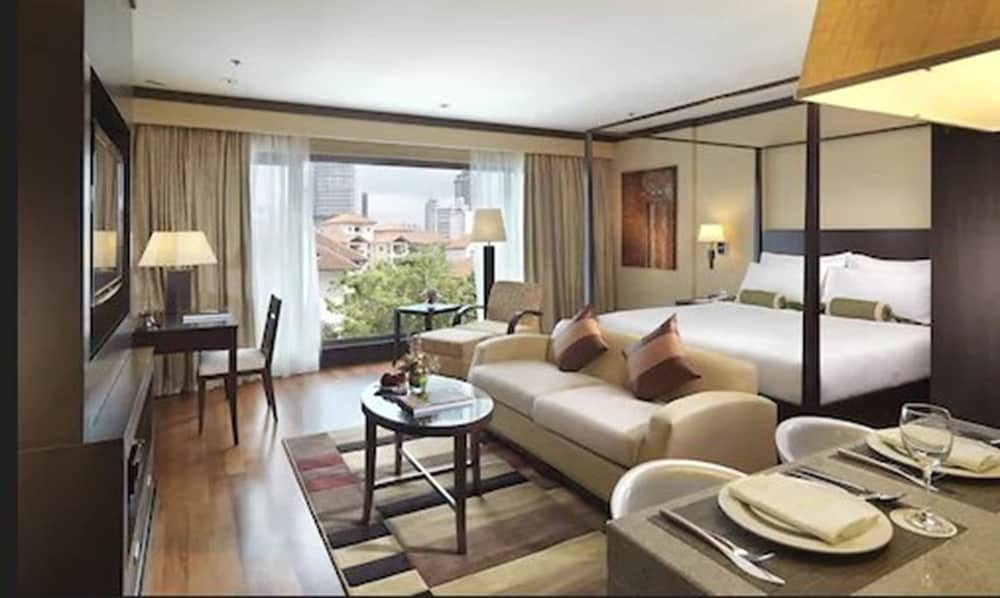 Фото MiCasa All Suite Hotel