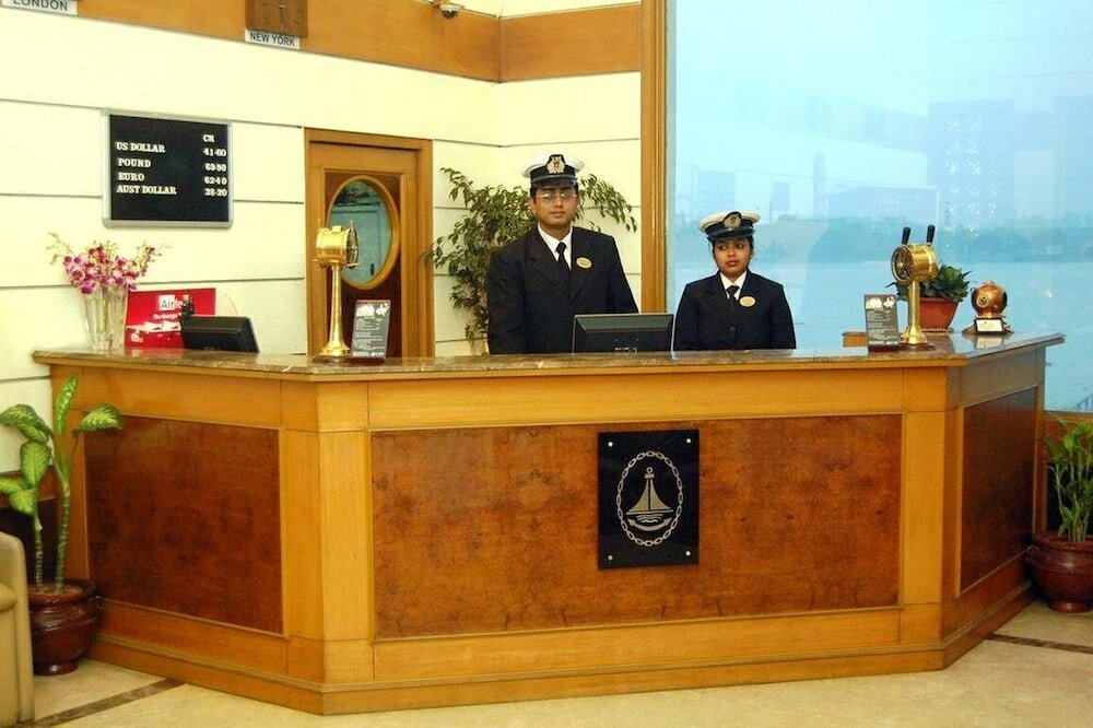 Фото Polo Floatel Kolkata