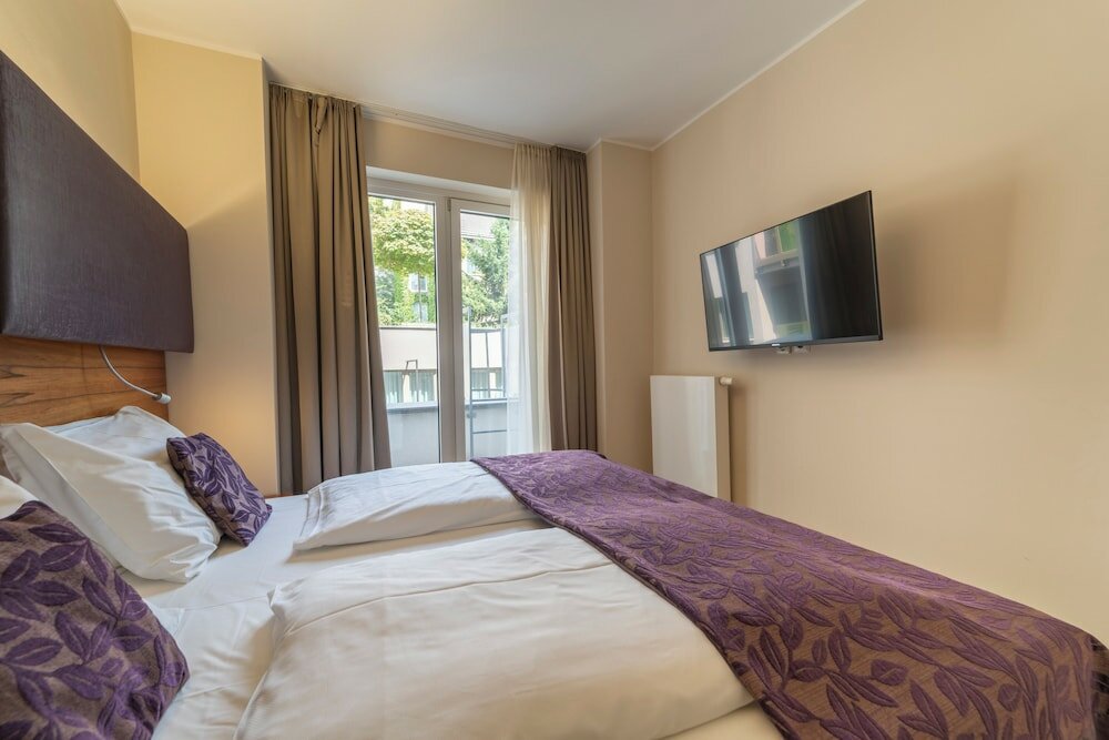 Фото Pakat Suites Hotel