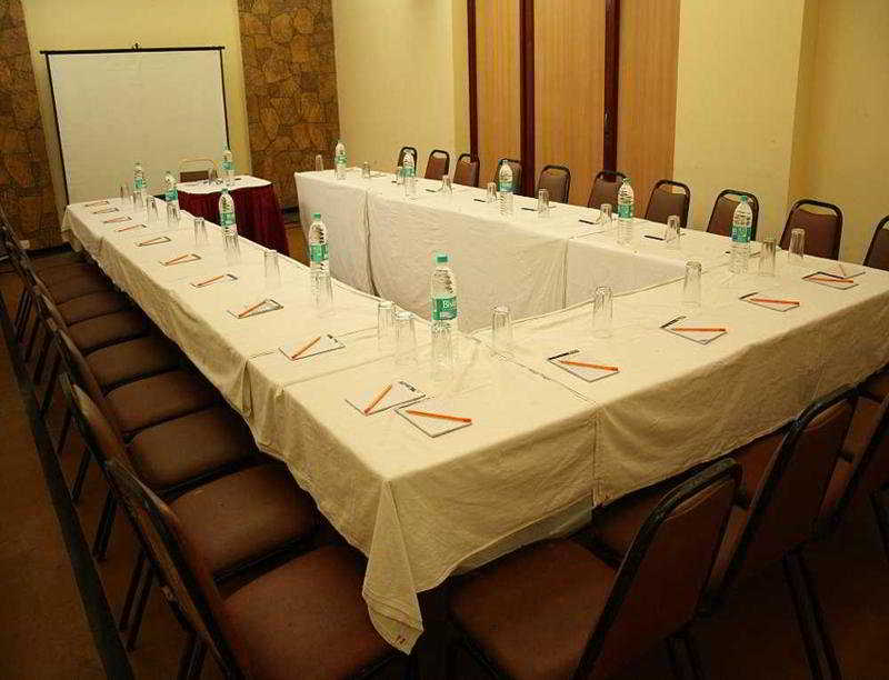 Фото Hotel Imperial Executive, Andheri