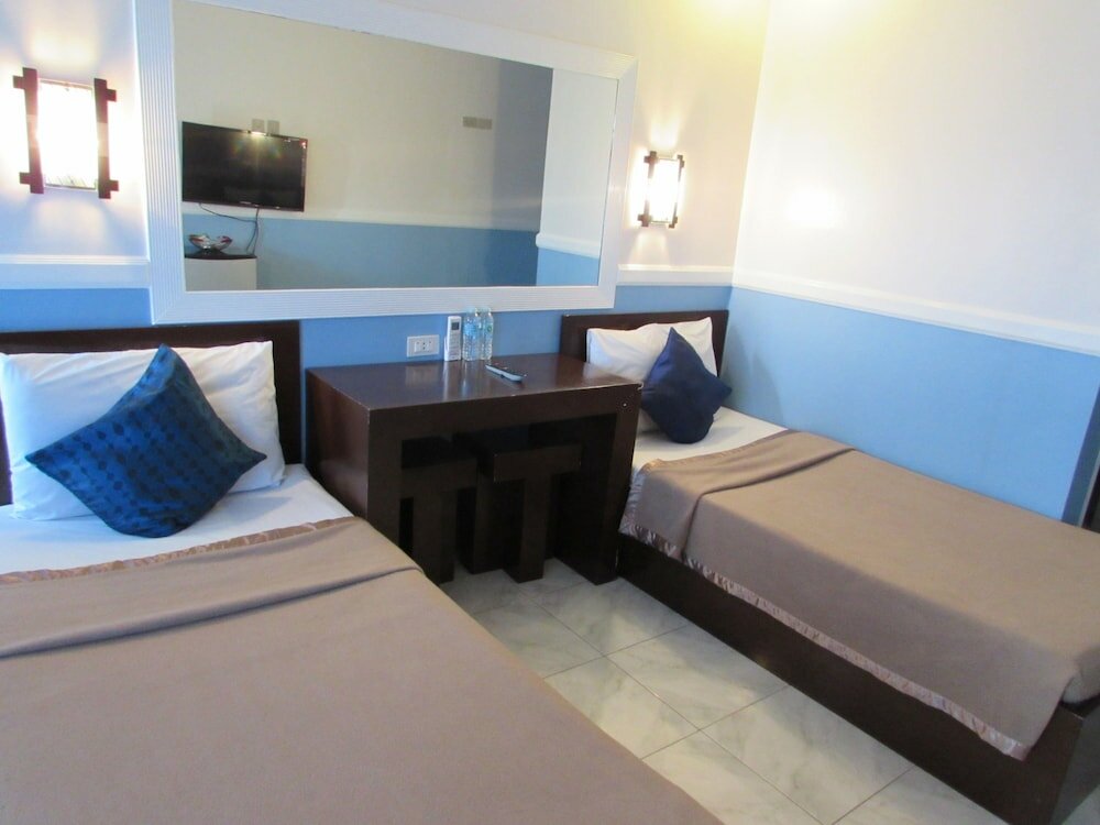 Фото Oyster Plaza Hotel