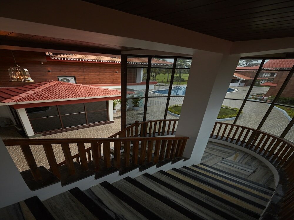 Фото Bollywood Sea Queen Beach Resort