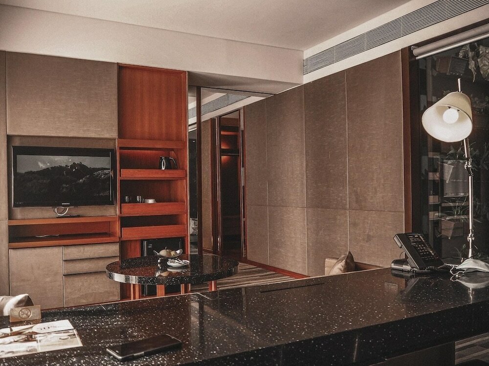 Фото Hansar Bangkok Hotel