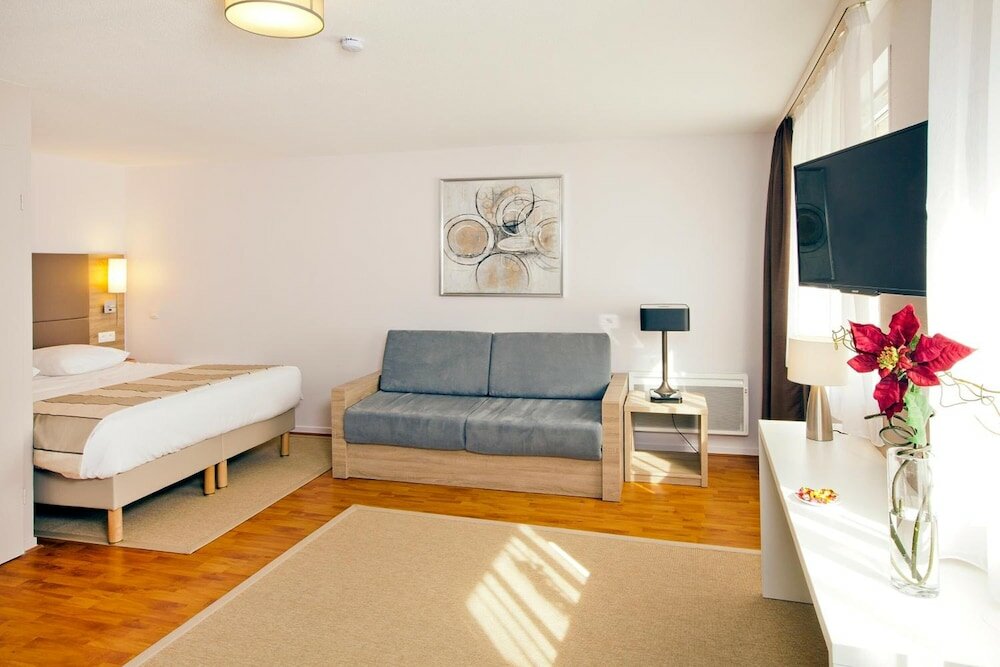 Фото Séjours & Affaires Strasbourg Kleber