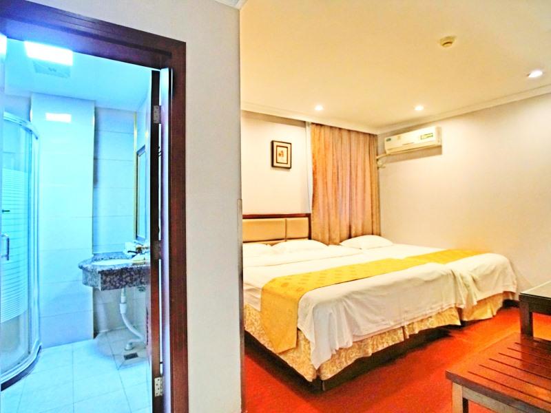 Фото GreenTree Inn JiNan Bus Terminal Station Express Hotel