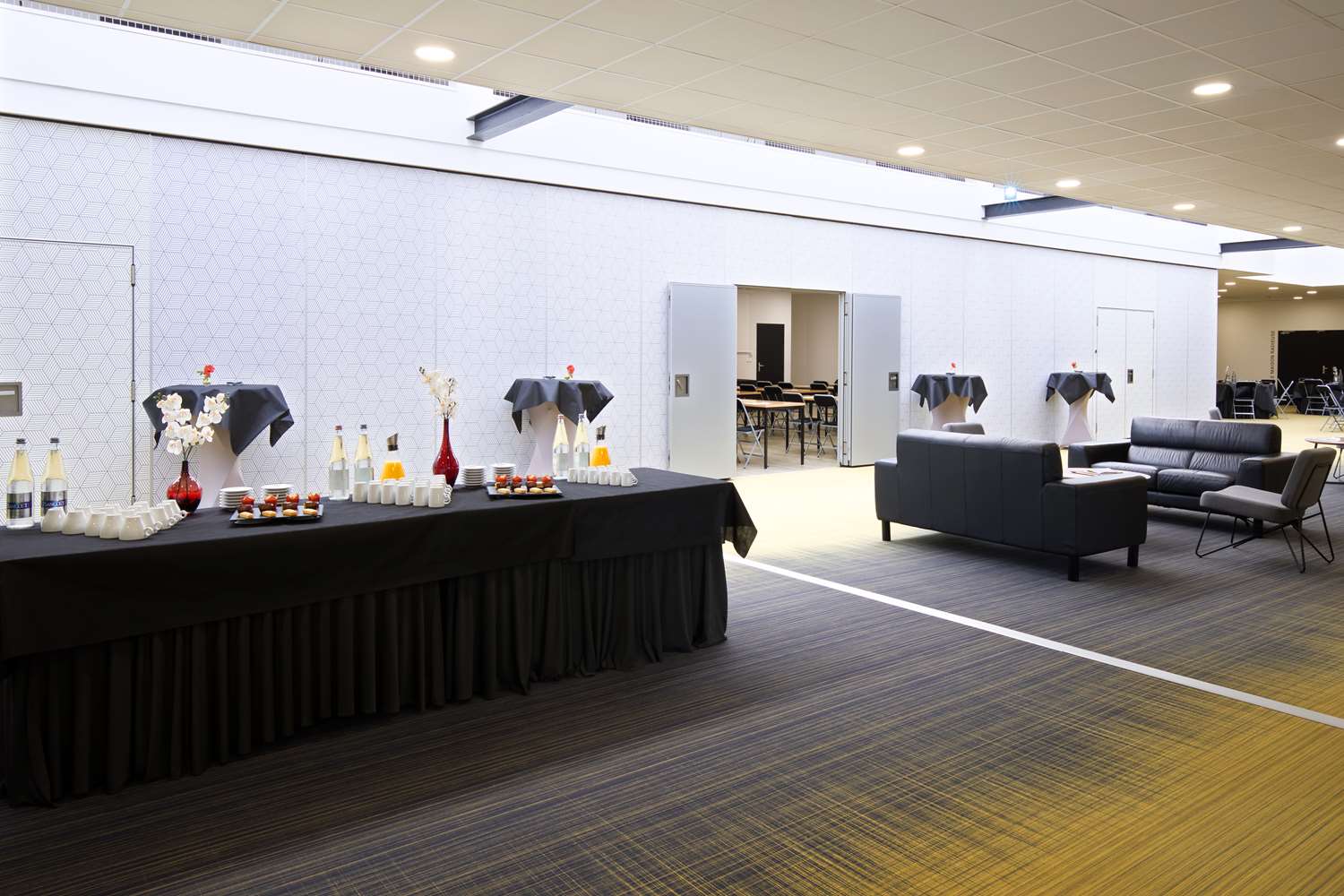 Фото Sure Hotel by Best Western Nantes Beaujoire