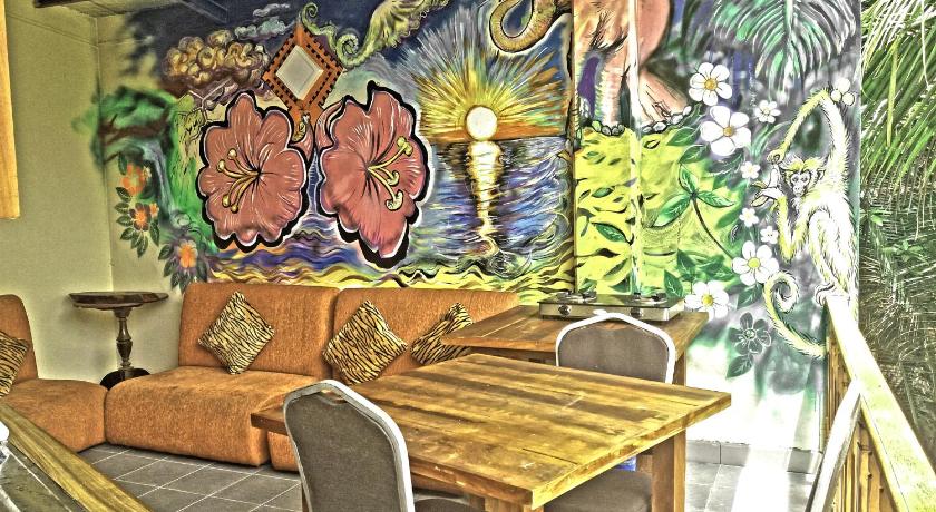 Фото Central City Hostel