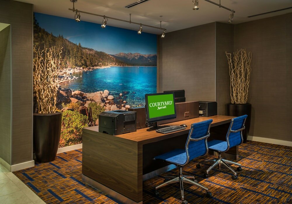 Фото Courtyard Reno Downtown/Riverfront