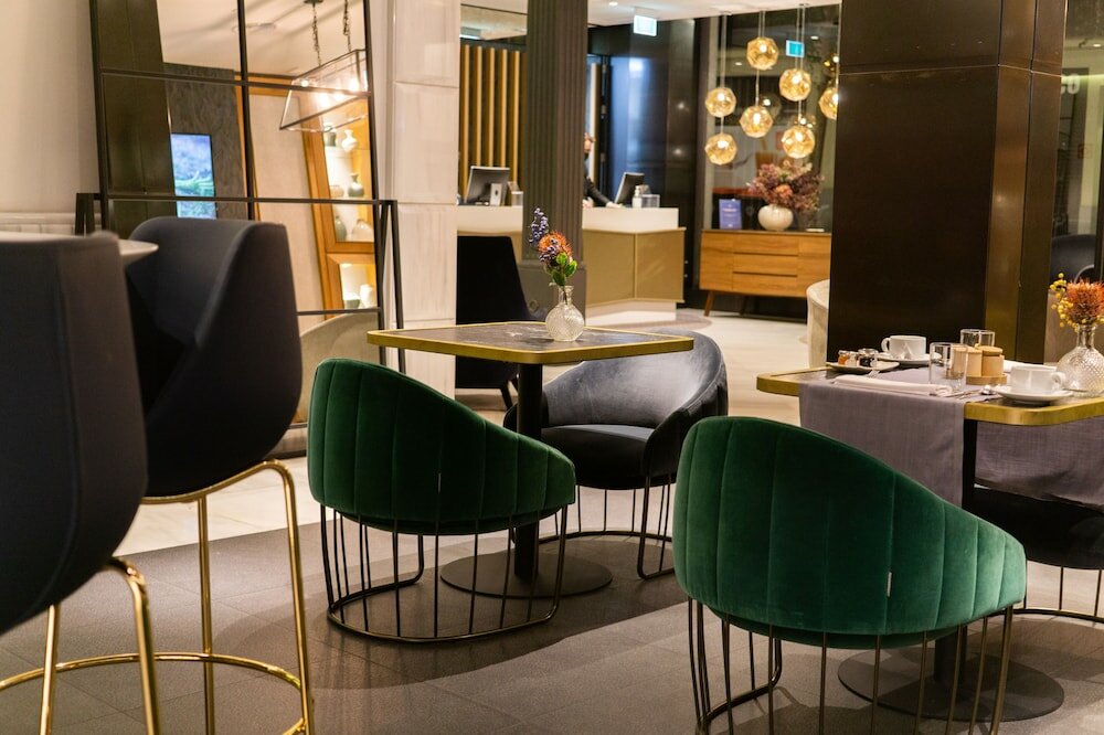 Фото DoubleTree by Hilton Madrid - Prado