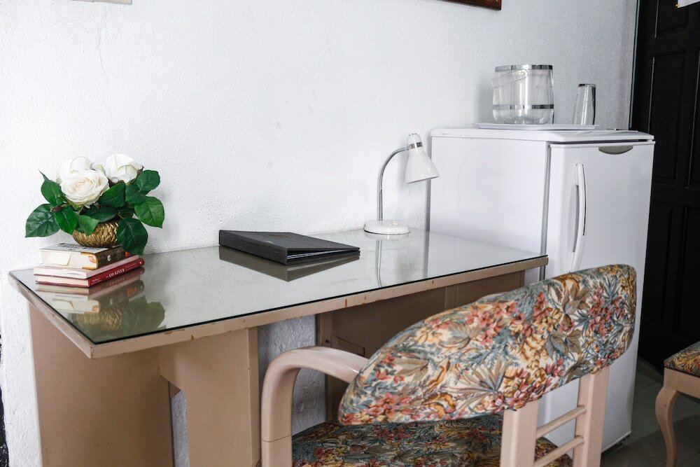 Фото Hill View Hotel McCarthy Hills