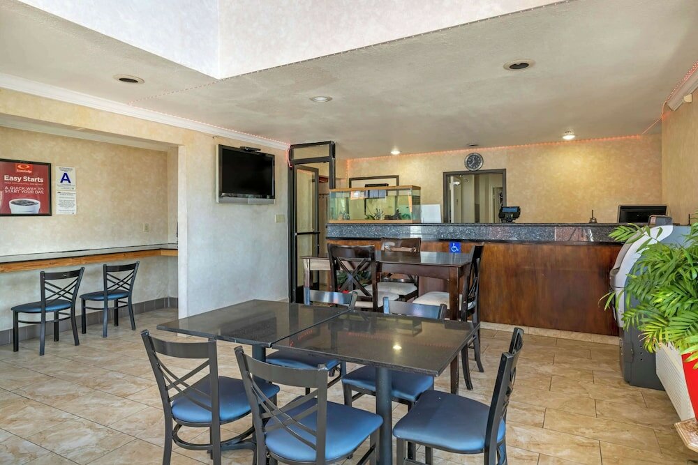 Фото Econo Lodge Moreno Valley