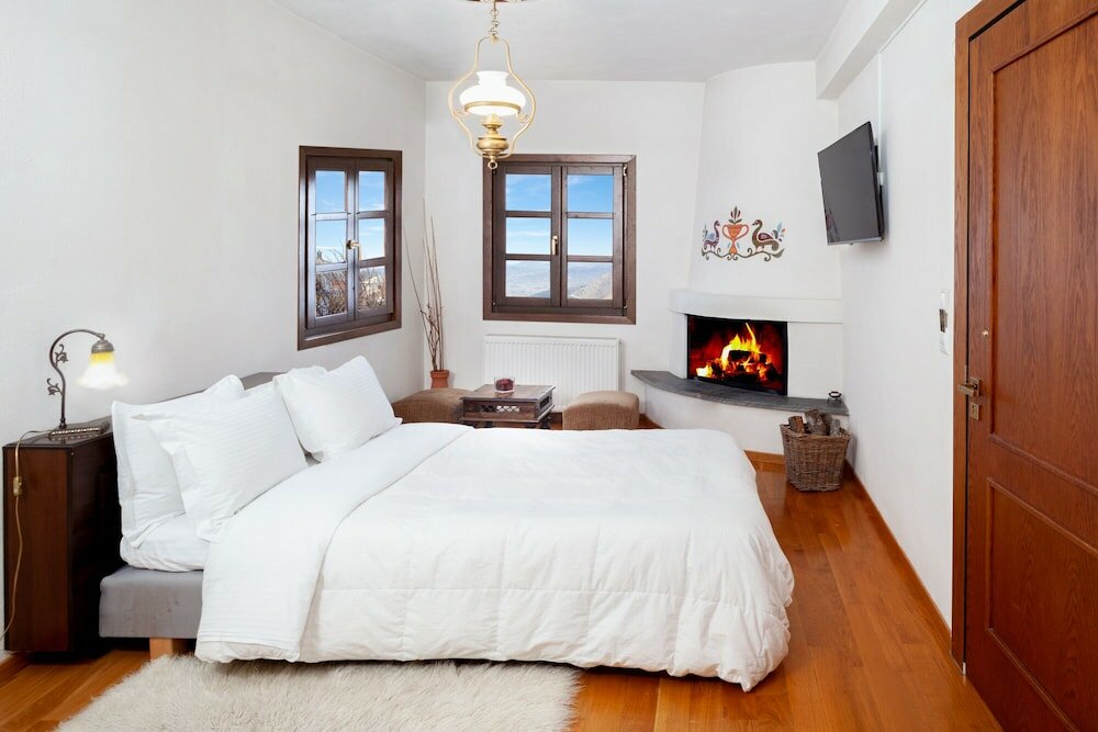 Фото Erofili Hotel and Suites