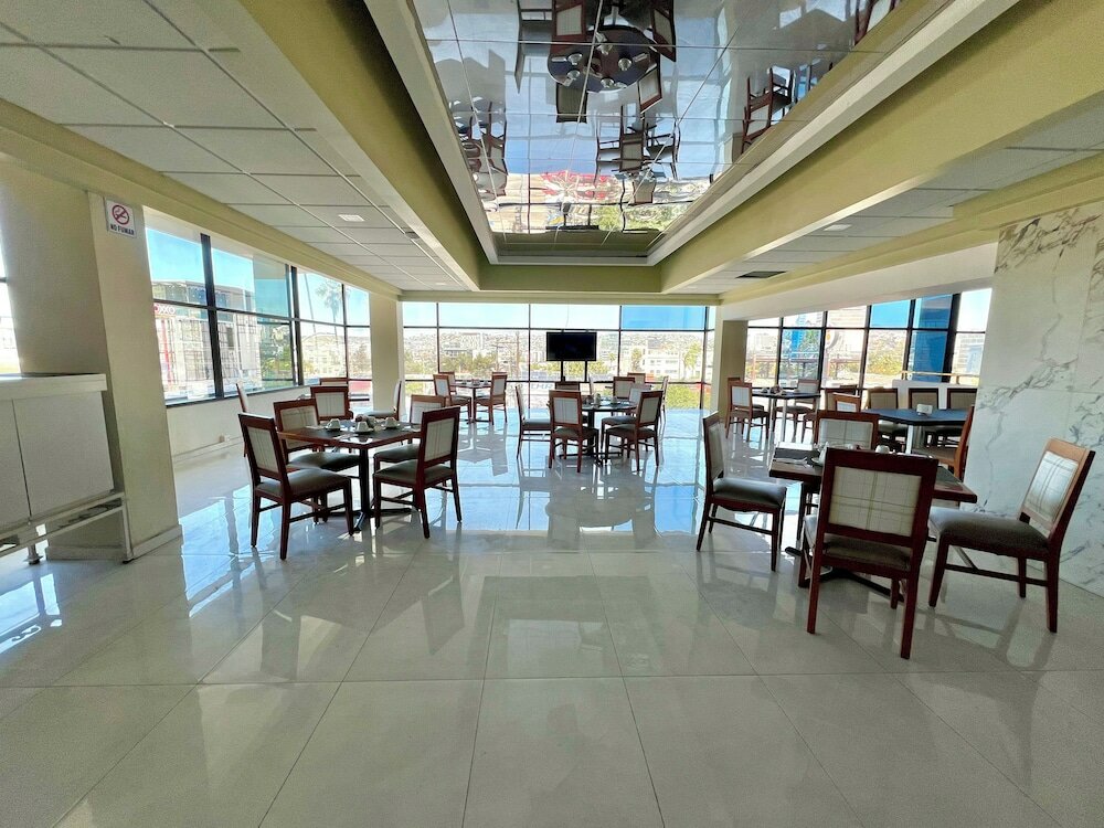 Фото Hotel Fiesta Tijuana