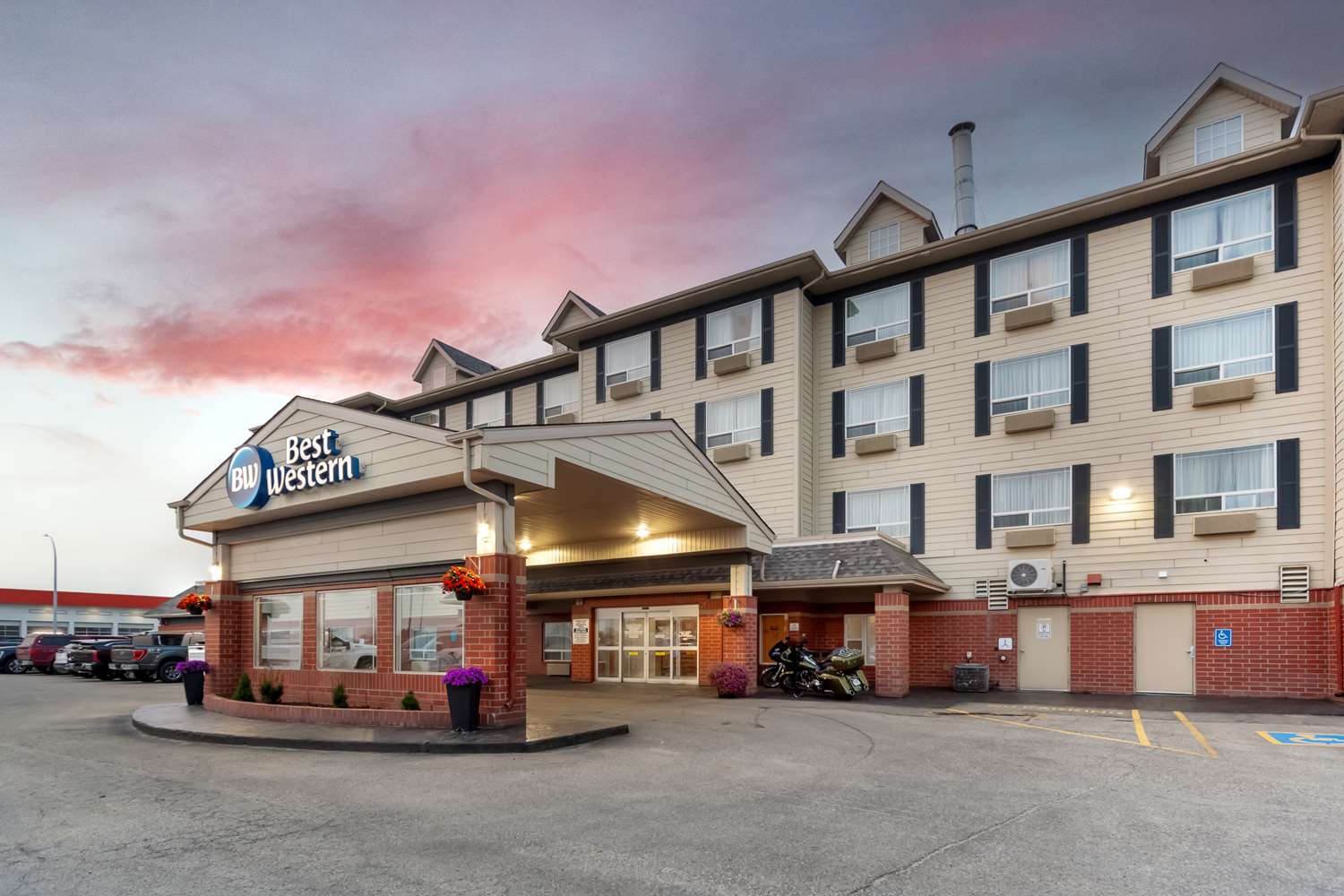Фото Best Western Grande Prairie Hotel & Suites