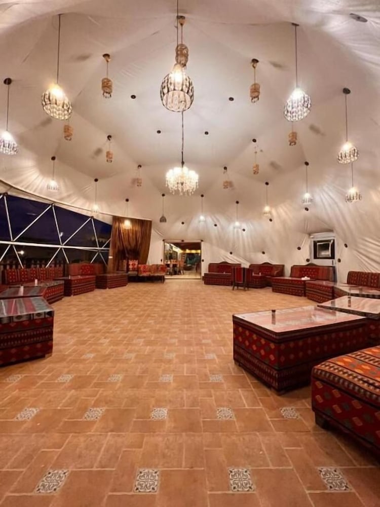 Фото Hasan Zawaideh Camp