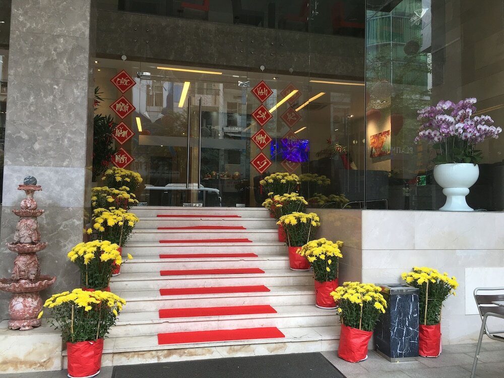 Фото The Luxe Hotel