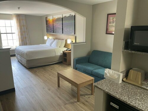 Гостиница Days Inn by Wyndham Dallas Plano в Плано