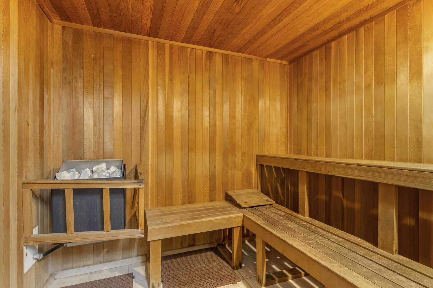 Фото Comfort Inn Marina on the Monterey Bay