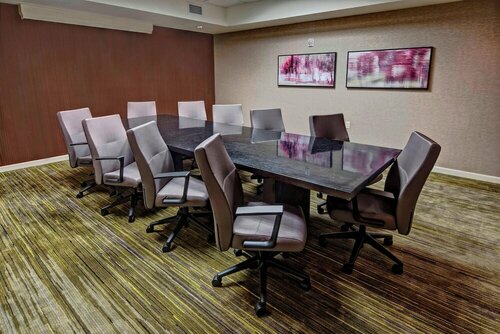 Гостиница Courtyard by Marriott Alexandria в Пайнвилле
