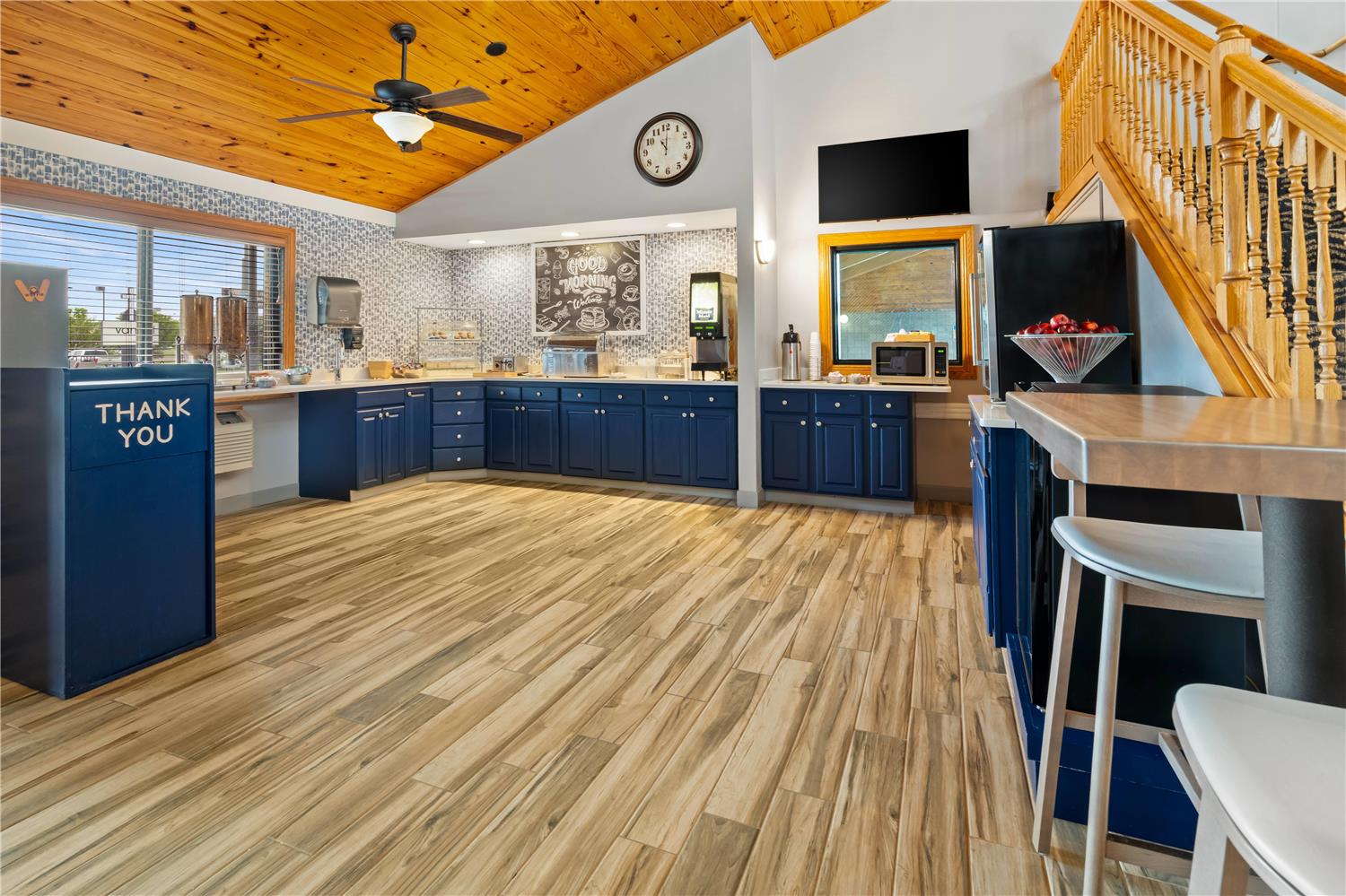 Фото AmericInn by Wyndham Bismarck