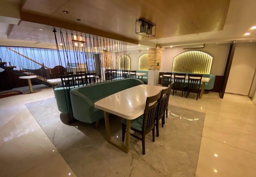 Фото Hotel Gyangarh