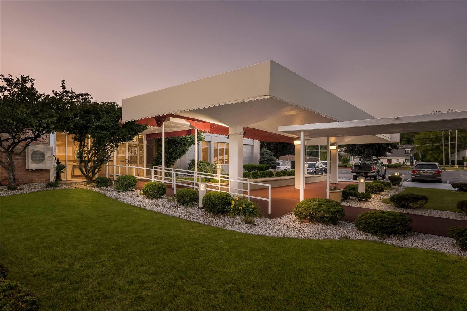 Фото Howard Johnson by Wyndham Albany