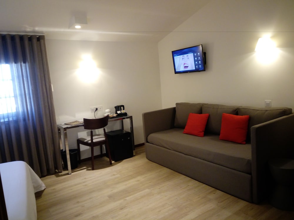 Фото Aveiro Center Hotel