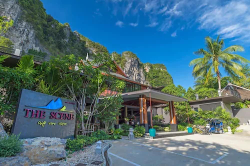 Фото Отель The Scene Cliff View Villas