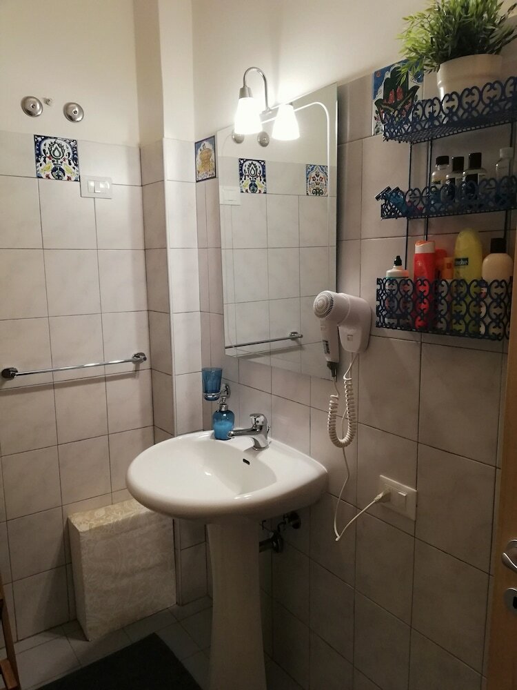 Фото B&b Aloi Rooms