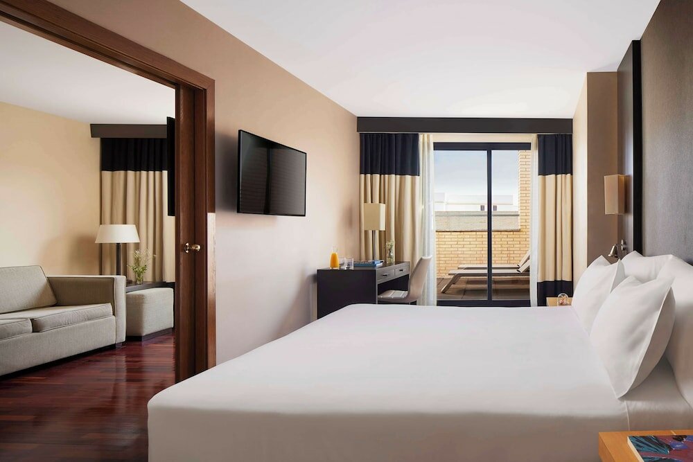 Фото Nh Ciudad de Valencia