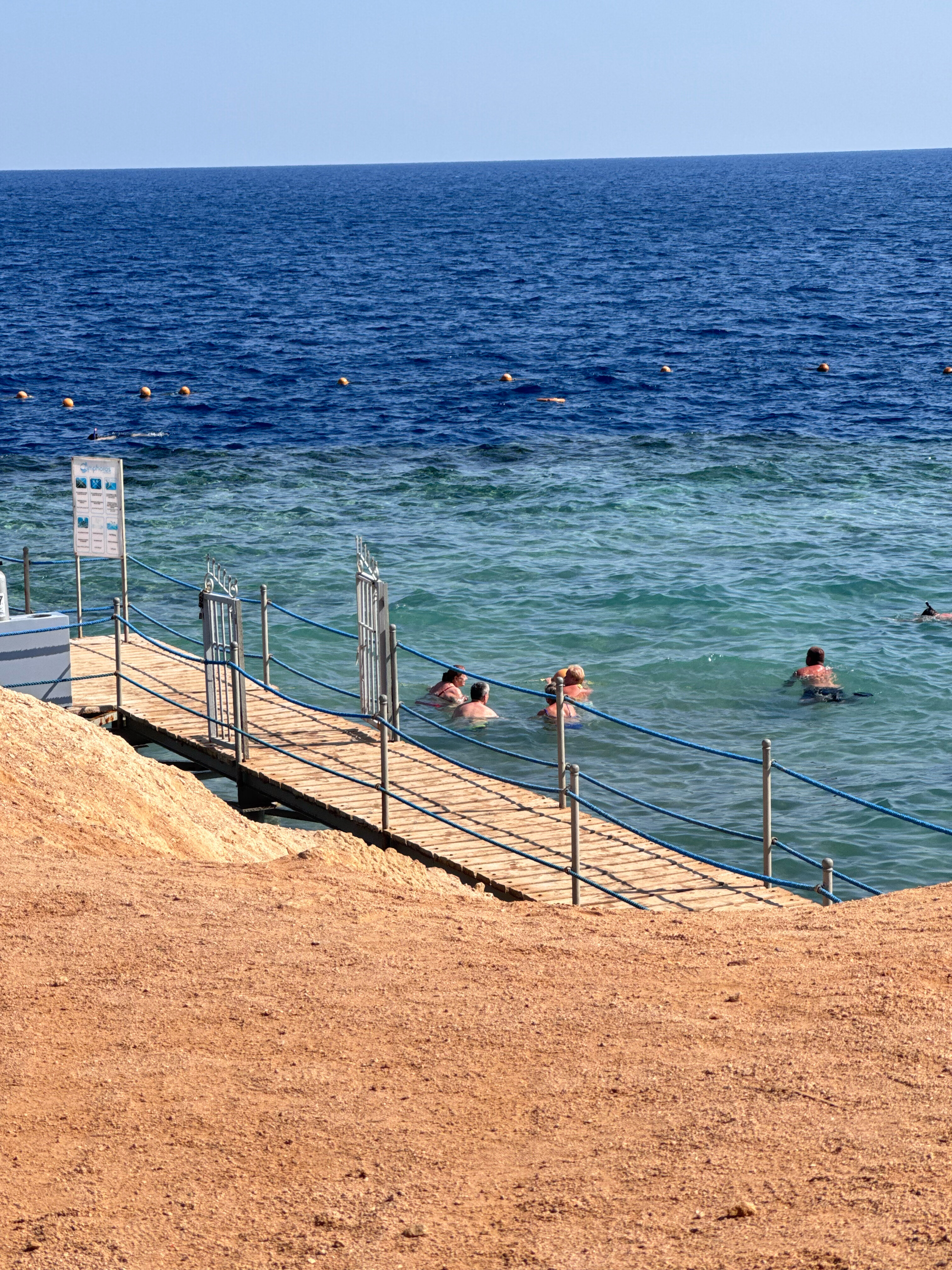 Фото Amphoras Blu