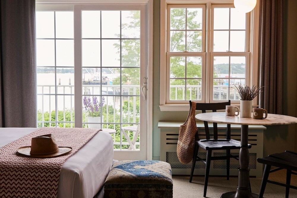 Фото The Harbor Front Inn