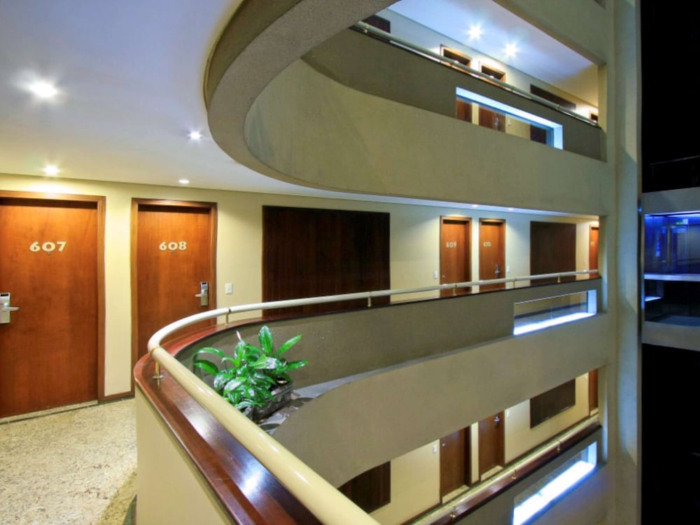 Фото Mercure Curitiba Golden Hotel